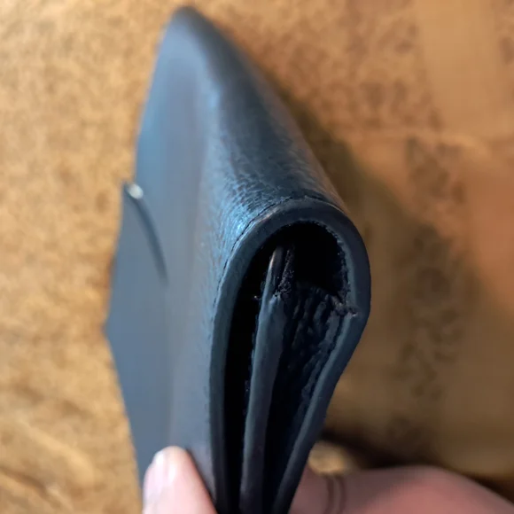 NWT Cuyana Black Pebbled Leather Laptop/ Tablet Sleeve - Picture 9 of 11